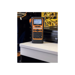 BROTHER Bluetooth connectable electrician labeling machine 18mm ribbon max QWERTY keyboard delivered with case
