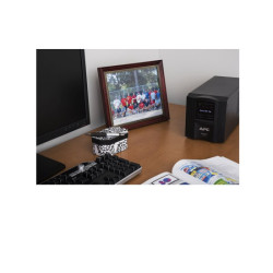 APC Smart-UPS 750VA LCD 230V with SmartConnect